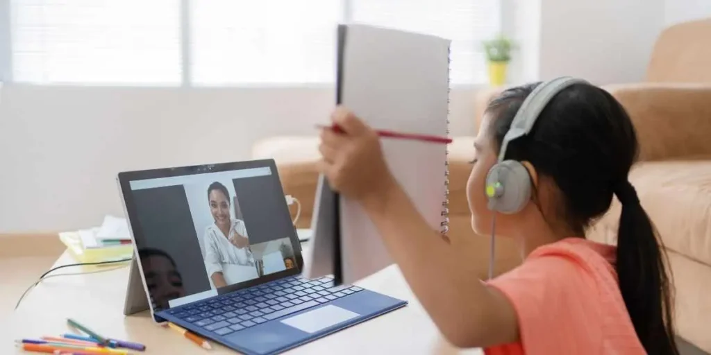 a girl teaching online